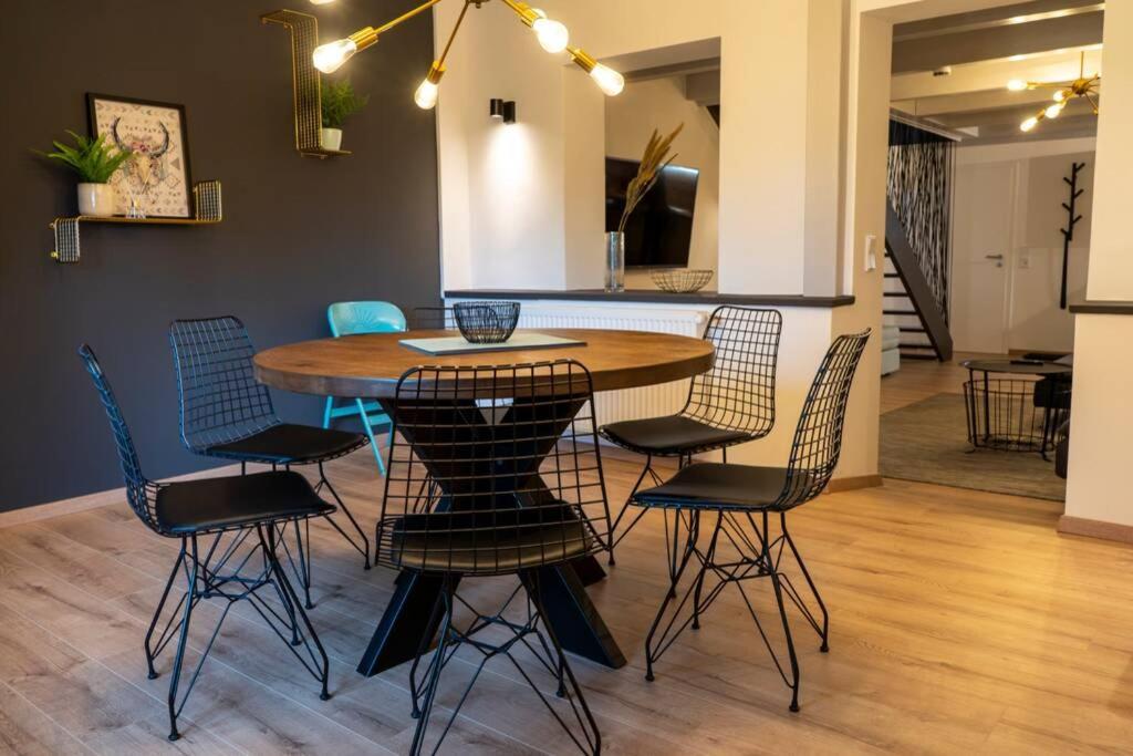 Apartment Modern Western - Blue